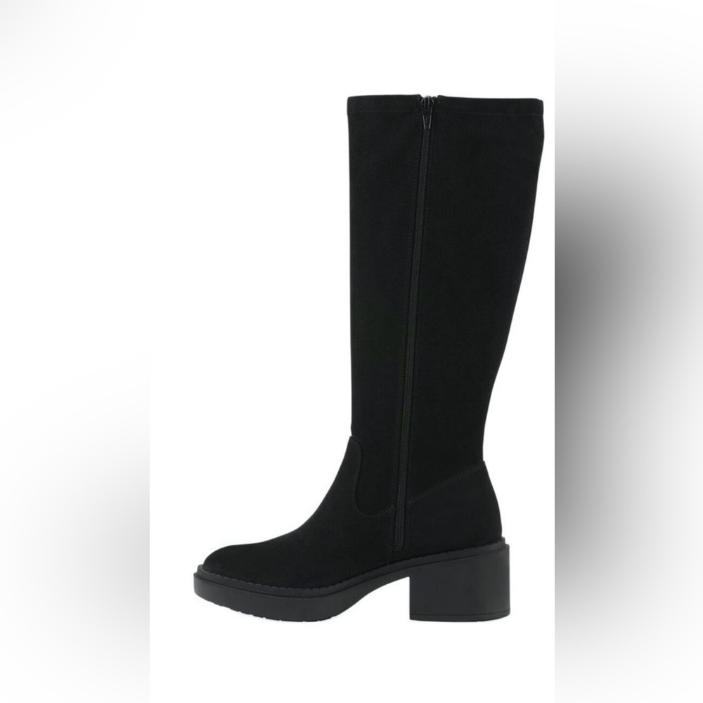 White Mountain boots size 9